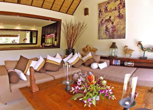 Deluxe Two-Bedroom Pool Villa with Free Return Airport Transfer image 2