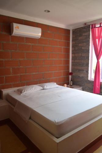 1 queen bed