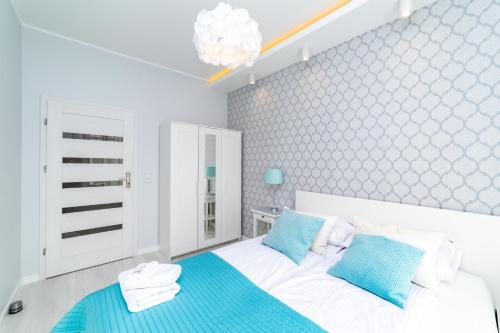 Bright - Neptun Park by OneApartments