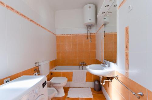 Two-Bedroom Apartment image 5