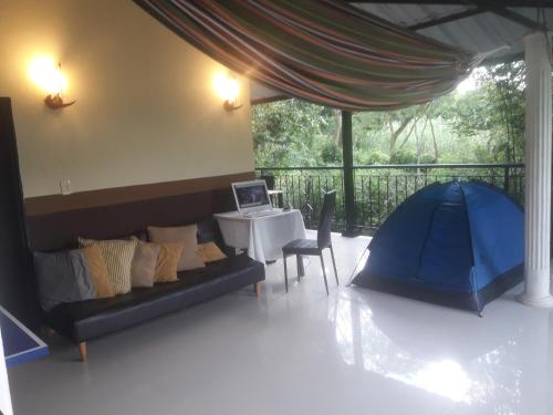 . Villa Lola