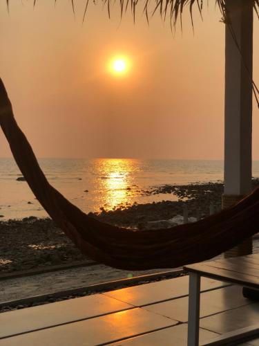 Paradise Cottage in Lonely Beach