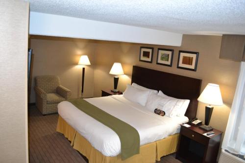 Holiday Inn Express Boston Brockton