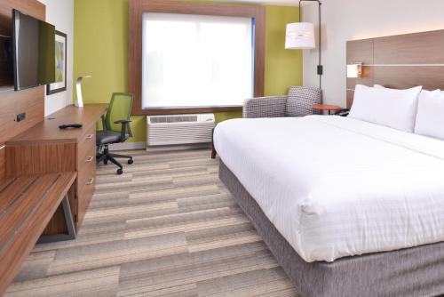 Holiday Inn Express & Suites Omaha Airport, an IHG Hotel