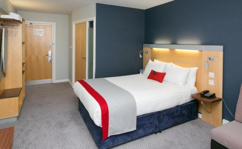 Holiday Inn Express Antrim