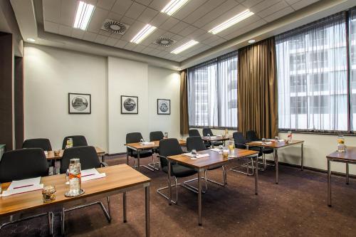 Crowne Plaza Birmingham City an IHG Hotel - image 3