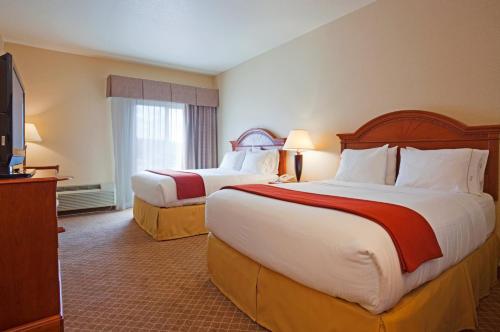 Holiday Inn Express & Suites Wausau, an IHG Hotel