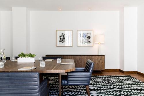 회의실/연회장, 킴튼 로완 팜스프링스 호텔 바이 IHG (Kimpton Rowan Palm Springs Hotel By IHG) in 팜 스프링 시티 센터