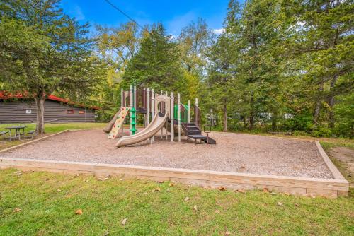 Rondout Valley Camping Resort Deluxe Park Model 11