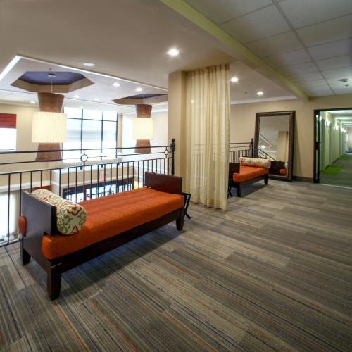 Holiday Inn Express Hotel & Suites - Atlanta/Emory University Area, an IHG Hotel