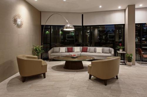 Exterior view, Holiday Inn Long Beach - Airport By IHG in Long Beach