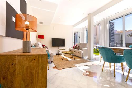 Genteel Home Abades - image 3