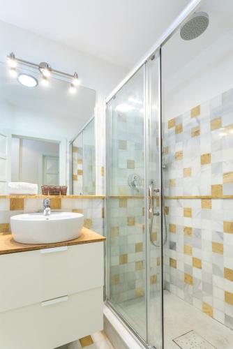 Genteel Home Abades - image 9