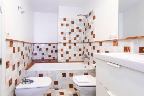 Genteel Home Abades - image 12