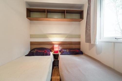Bungalow with 3 bedrooms in Sete with shared pool and furnished terrace 200 m from the beach - image 4
