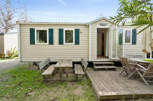 Bungalow with 3 bedrooms in Sete with shared pool and furnished terrace 200 m from the beach - image 8