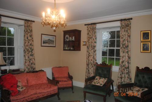 Elmfield - image 2