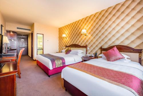 Beijing Commercial Business Hotel – Beijing, NY