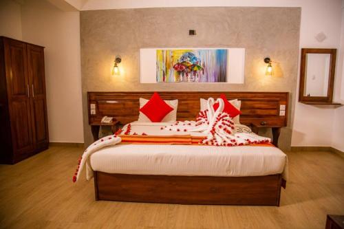 Deluxe King Room image 5