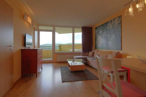 Apartment 551 - image 2