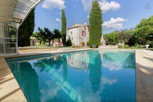 Gite de la Sabliere vignoble Aixois et piscine