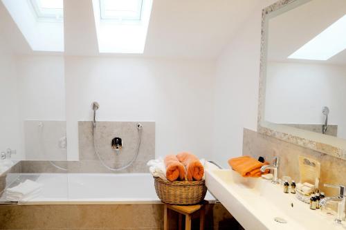 287804463 Hotel Maier zum Kirschner
