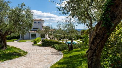  VILLA MANDARA 8&2, Emma Villas in Misano Adriatico