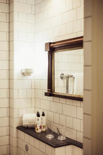 Merchants Manor Spa - Tap to explore photos