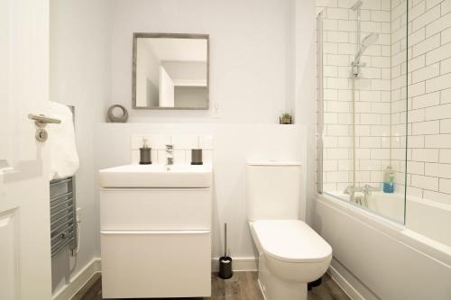 Luxury, new-build apartment with Netflix