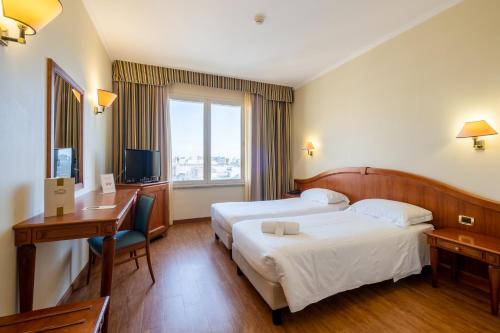 Hotel President - image 12