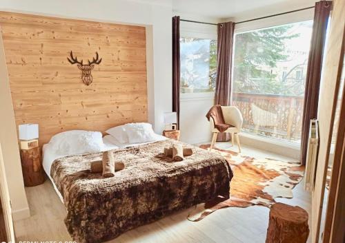 Apartment with Mountain View