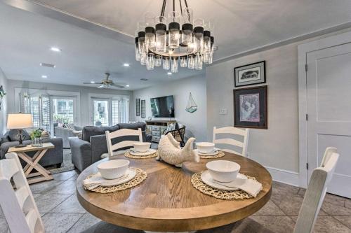 Idyllic Gulf Getaway Steps to Pool and Beach! - image 4