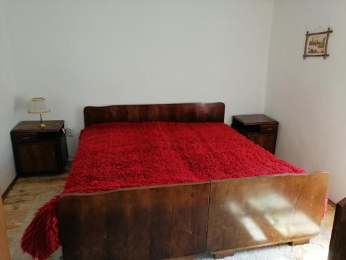 1 double bed, 1 twin bed