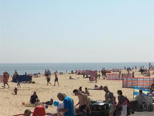 Moray Beachside Apartments - image 4