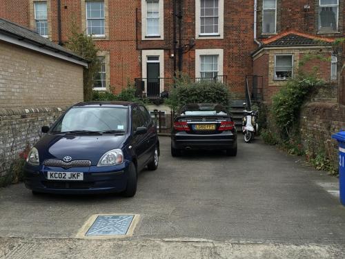 Moray Beachside Apartments - image 11
