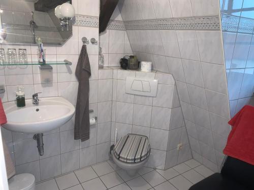 Apartment With Shared Bathroom