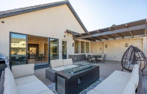 64 Pool Oasis at Ocotillo Springs with Private Pool