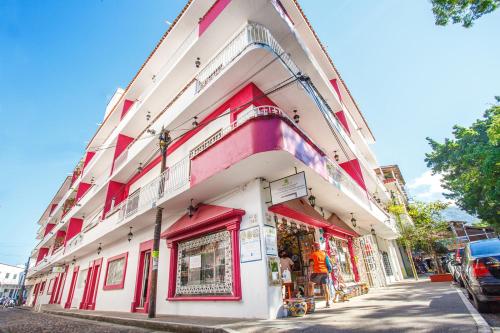 Suites Plaza del Rio - Family Hotel Malecón Centro