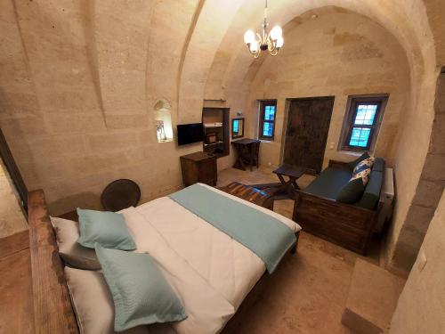 ARMEsos Cave Hotel