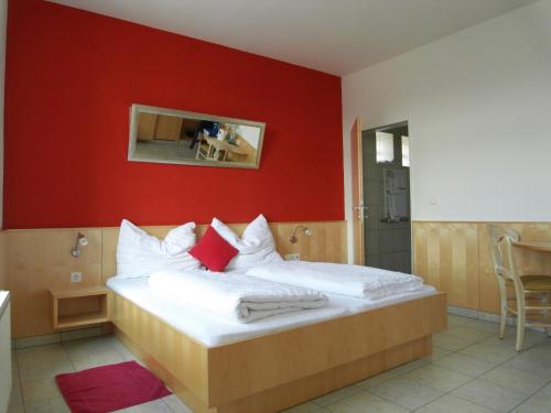 1 queen bed