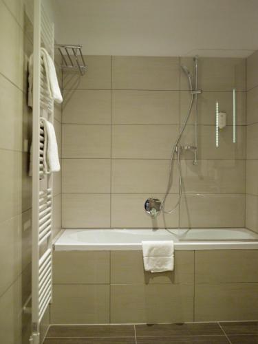 Hotel Drei Raben - image 11