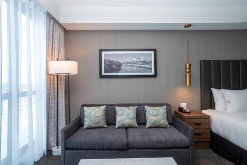 Sandman Signature Sherwood Park Hotel