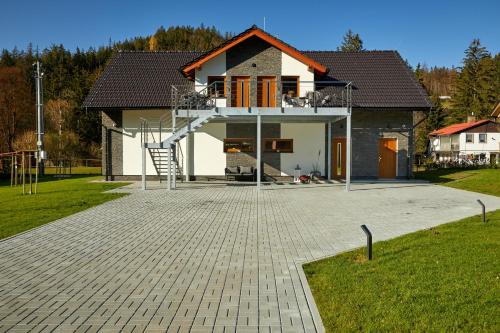 2 bedrooms, 4 beds
