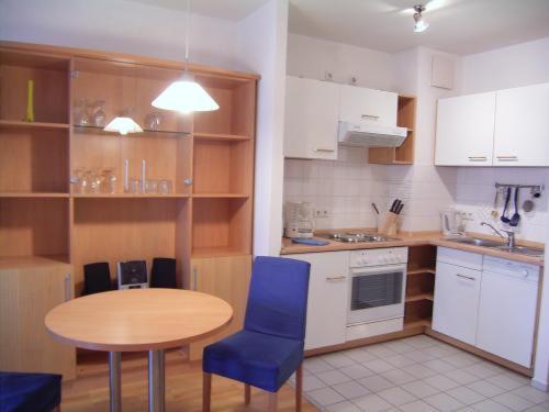 TopDomizil Apartments Checkpoint Plaza 4