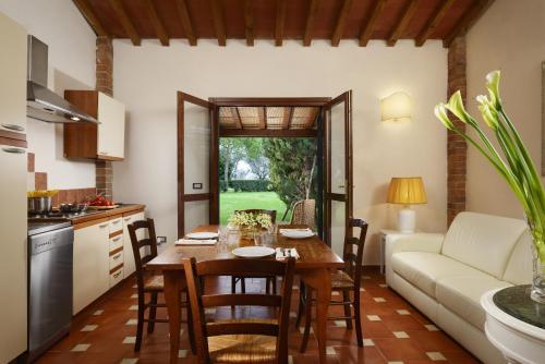 حديقة, Fattoria San Lorenzo Apartments in جروسيتو