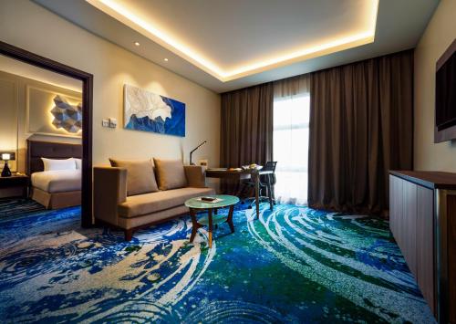 room detail thumbnail 1