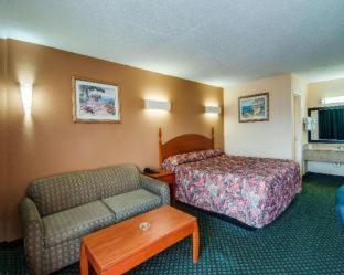 Econo Lodge Civic Center