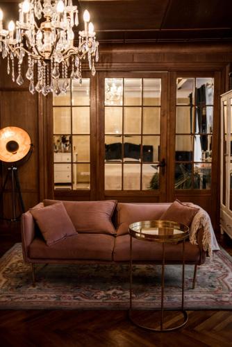 . Concert Hall boutique apartment