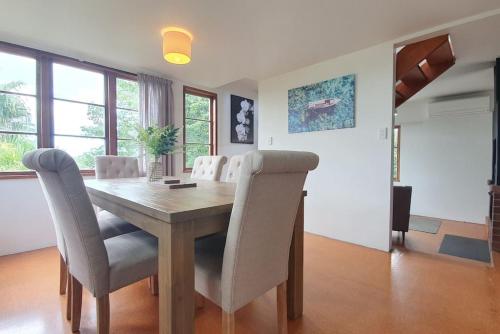 Bright and Modern Oasis in Kingsland