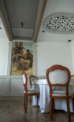 Hotel Consul - image 10